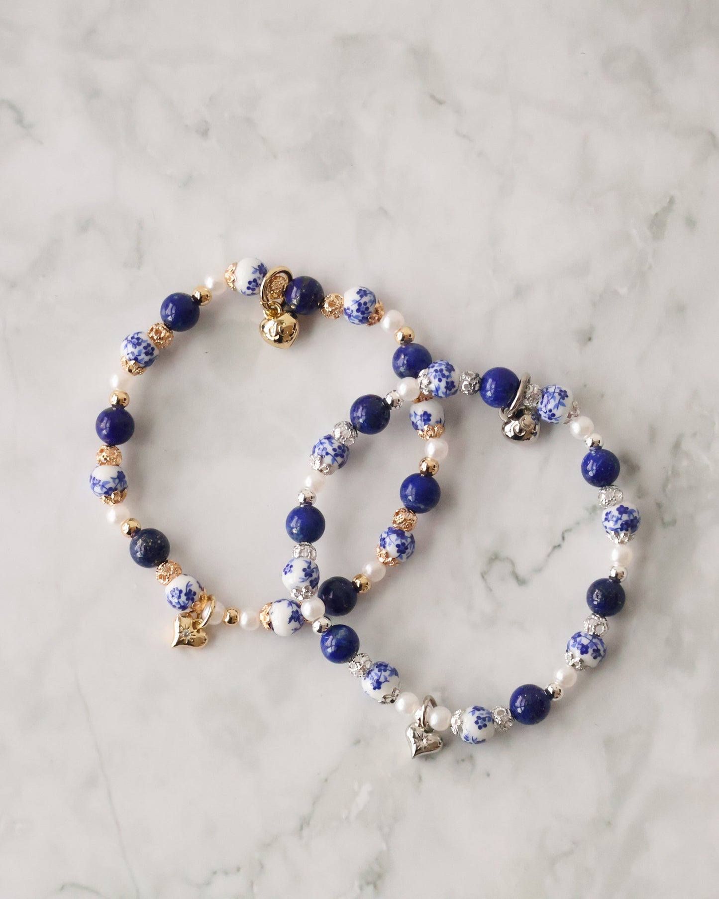 Lapis Lazuli with Heart Dangly — Chinese Porcelain Inspired | 6mm (Elastic)