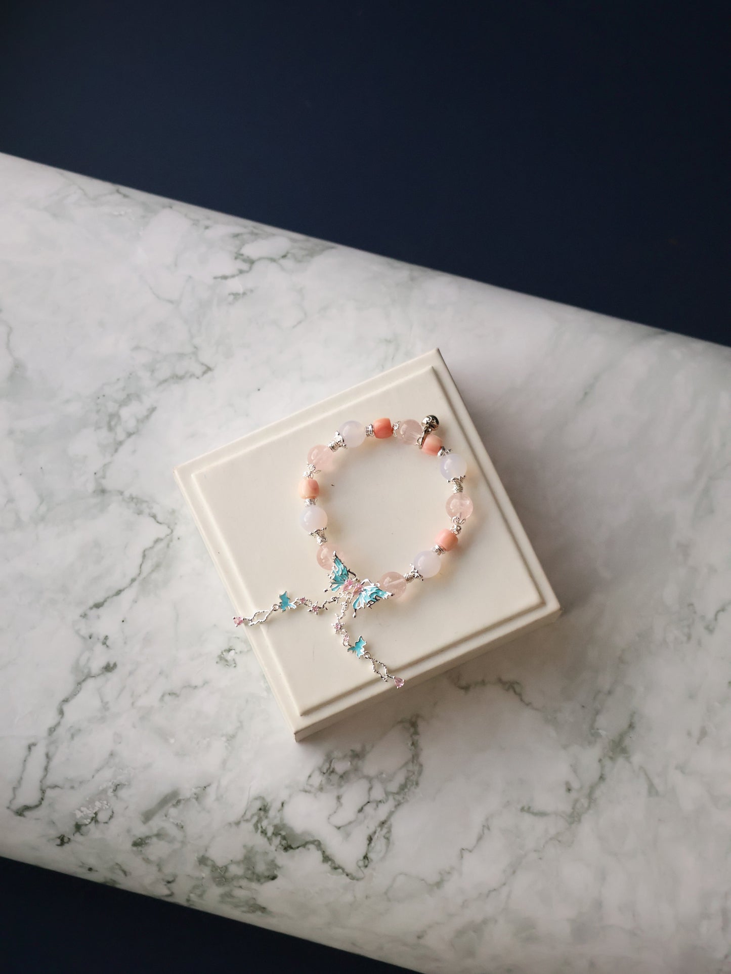 Queen Conch, Lilac Chalcedony & Rose Quartz Crystal Bracelet — Elaria | 10mm (Elastic)