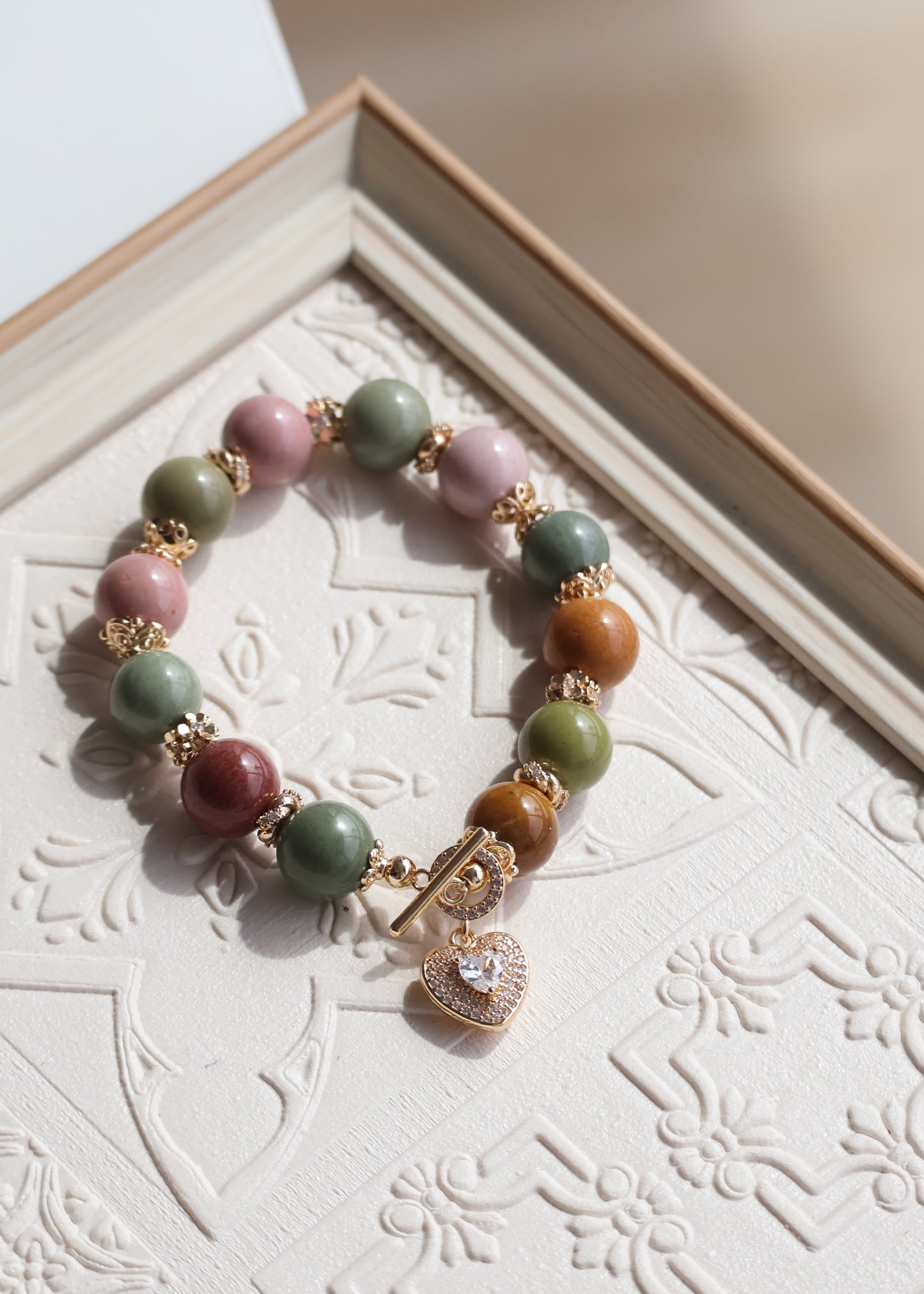 *Instocks* Alashan Agate with Sparkly Heart & OT Clasp Natural Crystal Bracelet (Elastic)