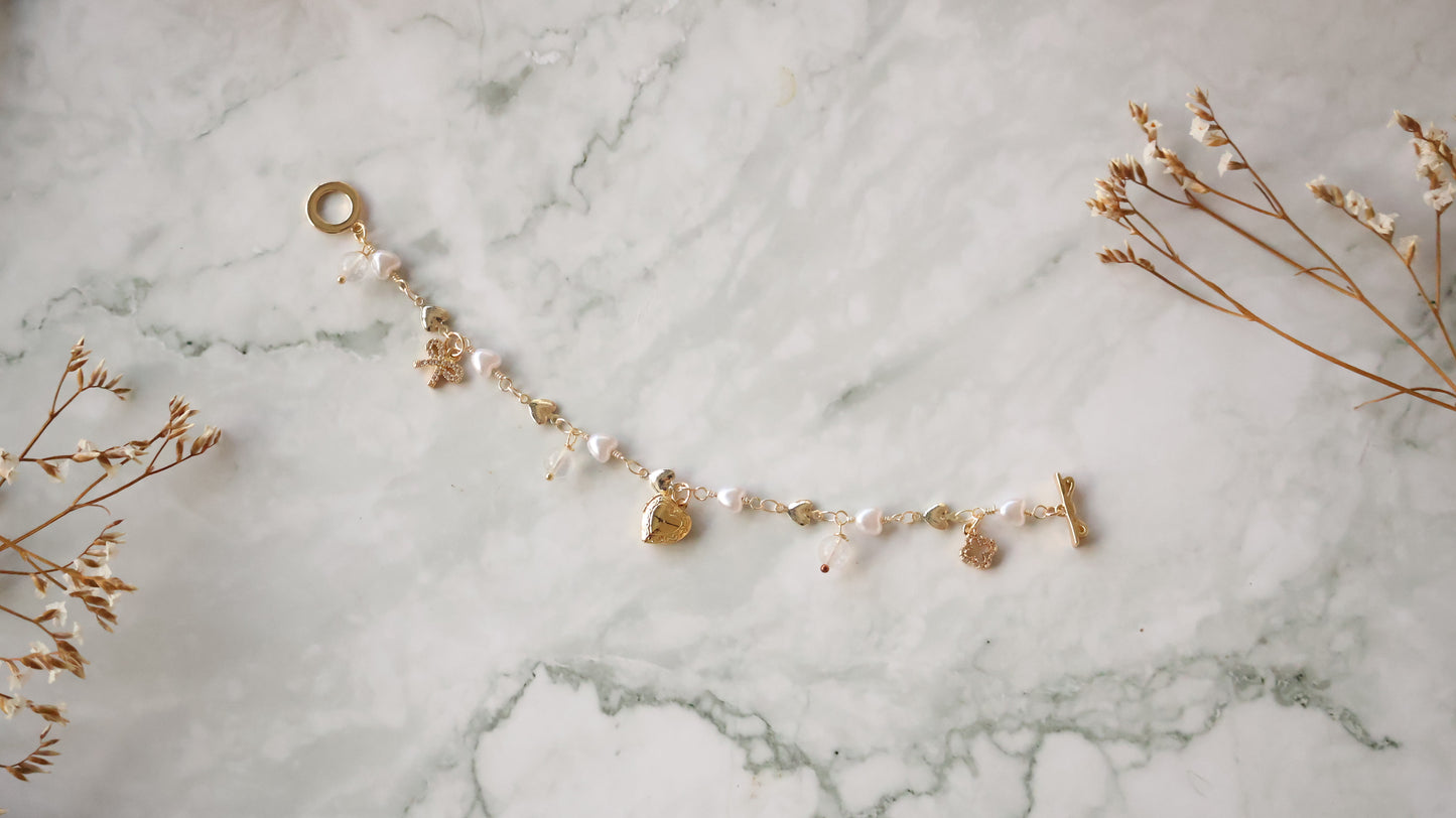 *Instocks* Dangly V2 with Ribbon, Heart Locket & Mini Clover Natural Crystal Bracelet (OT Clasp)
