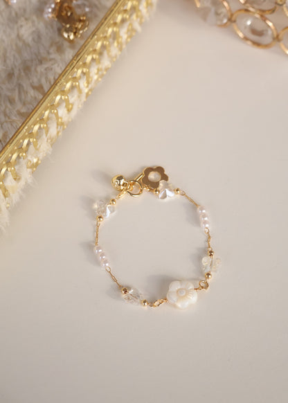 *Instocks* Sakura Flower Chain Natural Crystal Bracelet (OT Clasp)