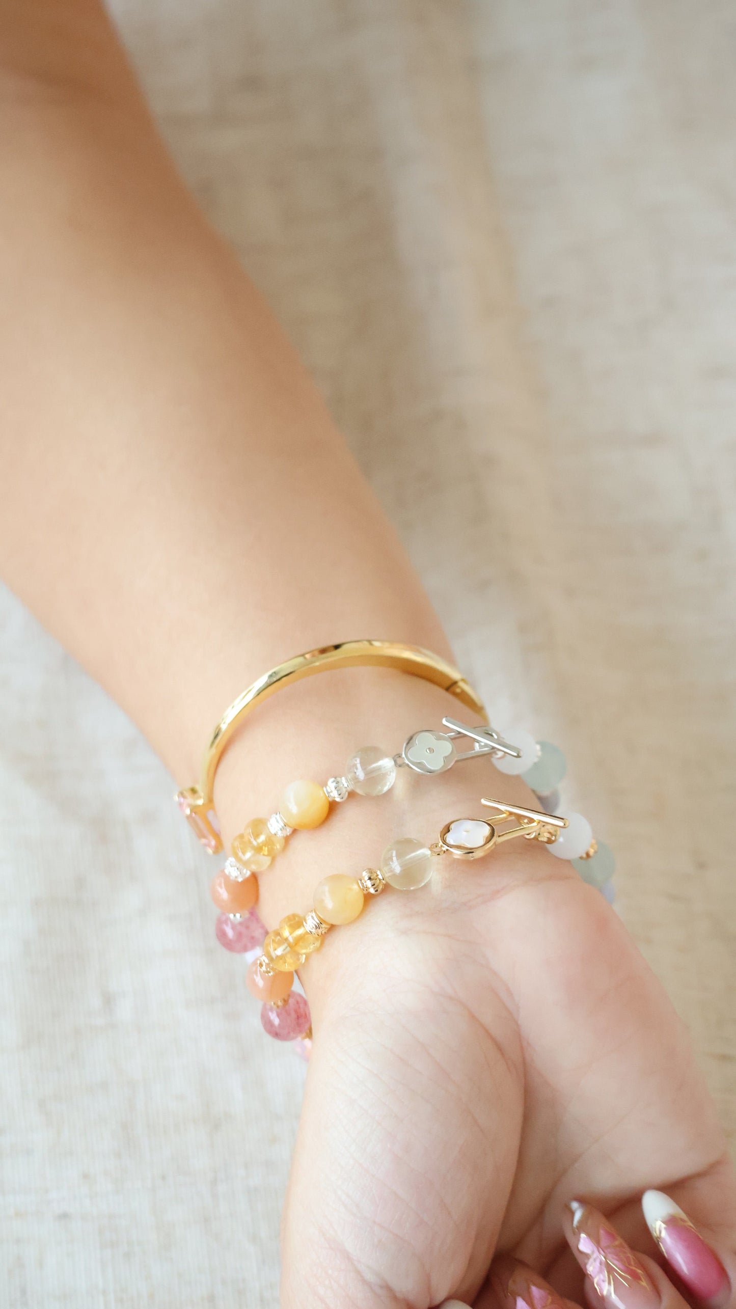 Cat’s Eye, Blue Lace Agate, Aquamarine, Lavender Rose Quartz, Kunzite, Flower Agate, Rose Quartz, Peach Moonstone, Strawberry Quartz, Citrine, Andesine Labradorite & Lemon Quartz — Bloomelle Duobao (Multi Gems) | 8mm (Elastic, OT Clasp)