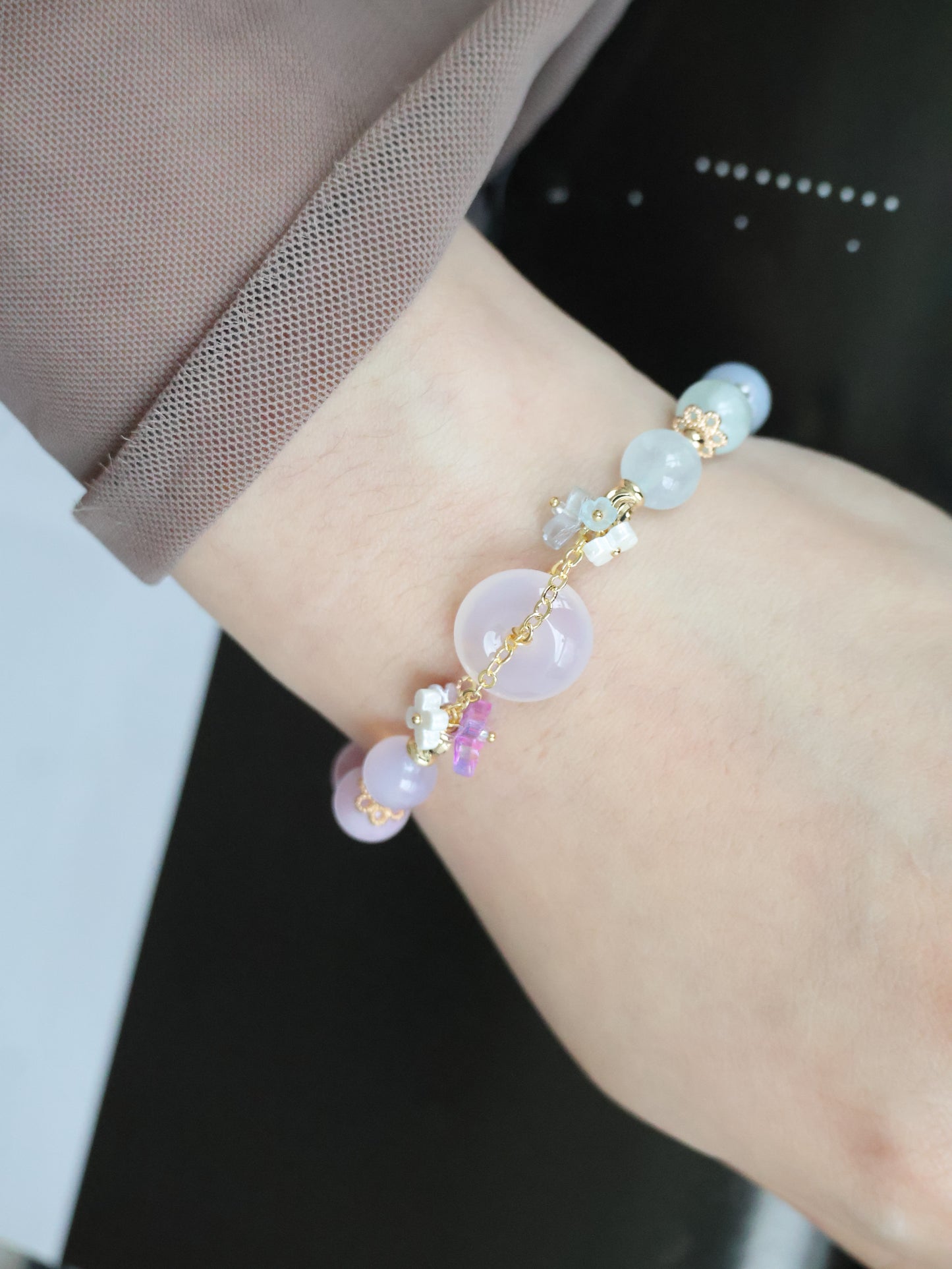 Angelite, Blue Fluorite, Aquamarine, Blue Topaz, Pietersite, Tanzanite, Amethyst, Pink Purple Emerald Mica, Kunzite & Lilac Chalcedony — Illia Ping An Kou Duobao | 8mm (Elastic)
