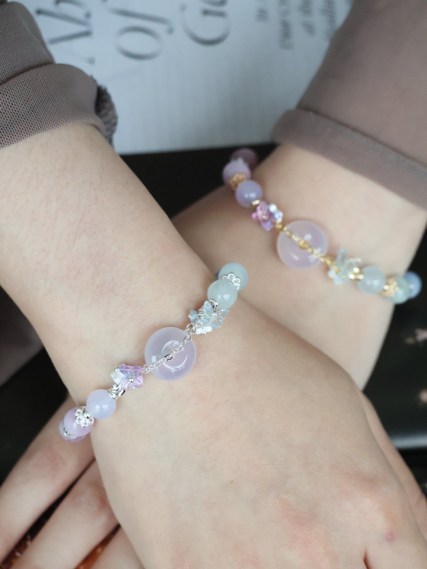 Angelite, Blue Fluorite, Aquamarine, Blue Topaz, Pietersite, Tanzanite, Amethyst, Pink Purple Emerald Mica, Kunzite & Lilac Chalcedony — Illia Ping An Kou Duobao | 8mm (Elastic)