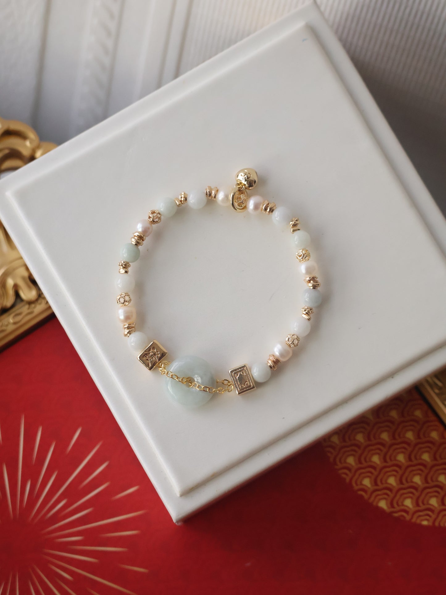 Green Jadeite & Freshwater Pearl — Ping MJ An Kou | 6mm (Elastic)