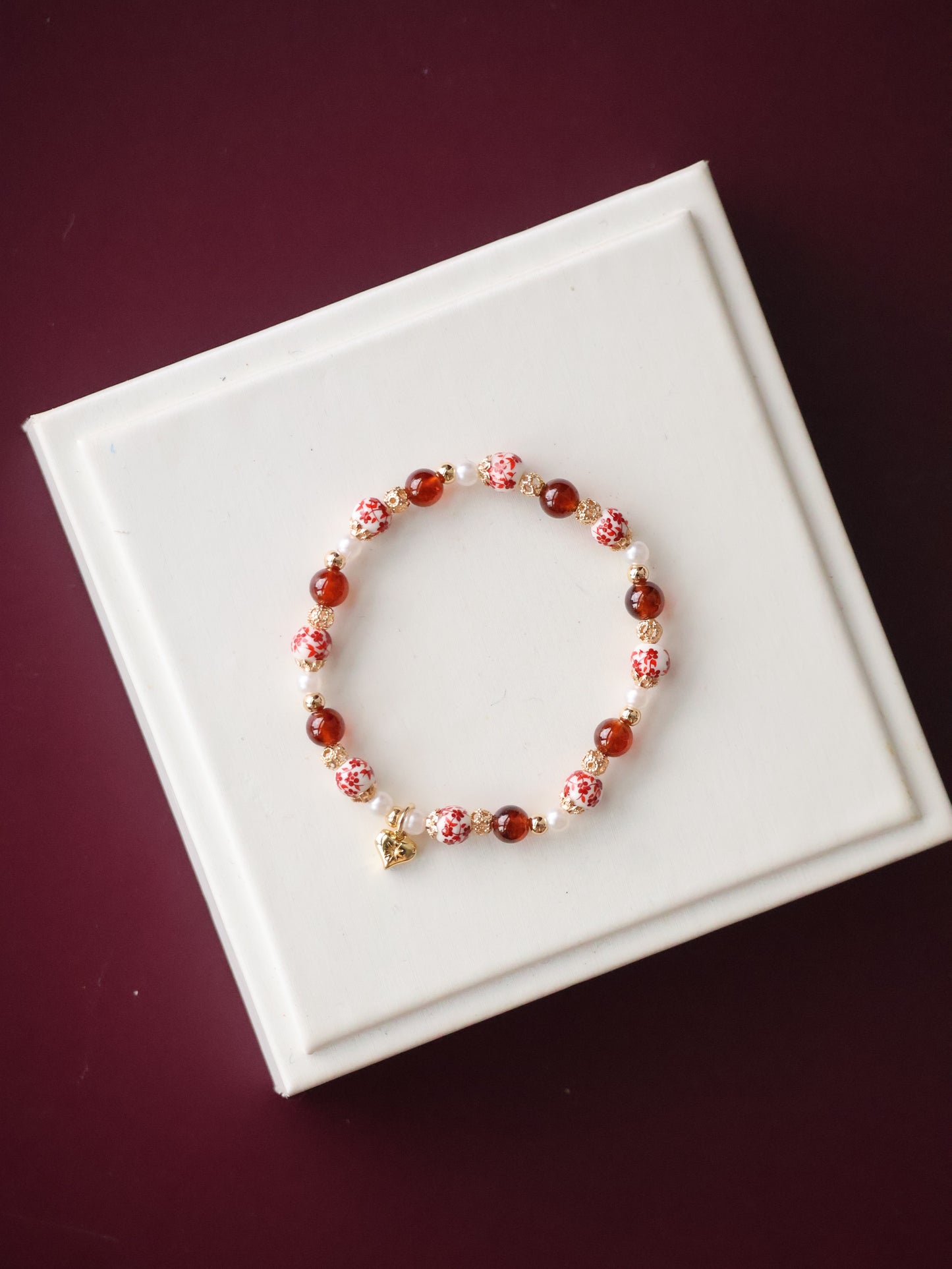 Garnet with Heart Dangly — Chinese Porcelain Inspired | 6mm (Elastic)