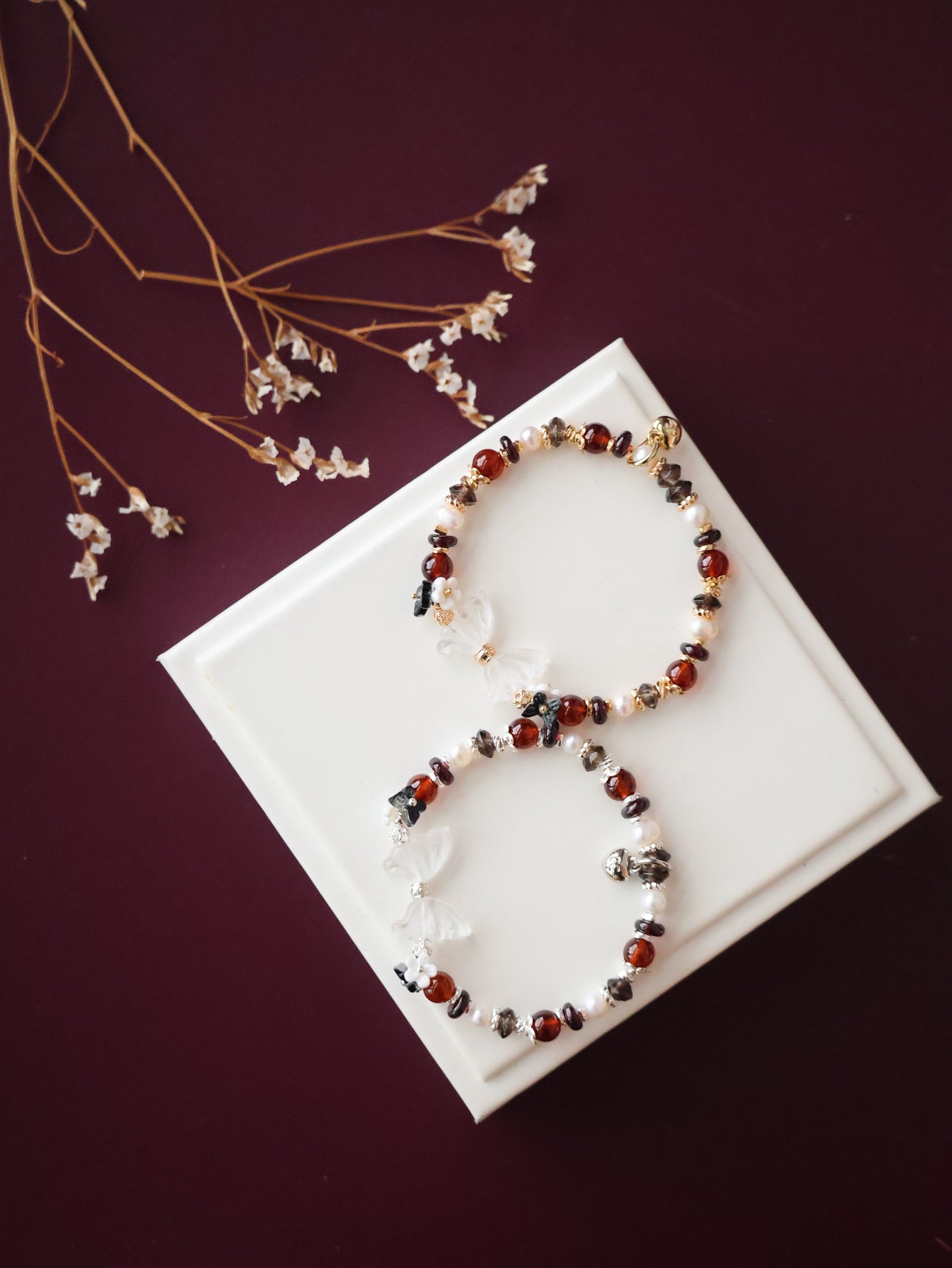 *Instocks*  - Erza - 6mm Smoky Quartz, Fresh Water Pearls & Garnet with Clear Quartz Wings Carving (Elastic)