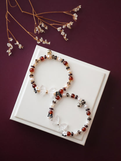 *Instocks*  - Erza - 6mm Smoky Quartz, Fresh Water Pearls & Garnet with Clear Quartz Wings Carving (Elastic)