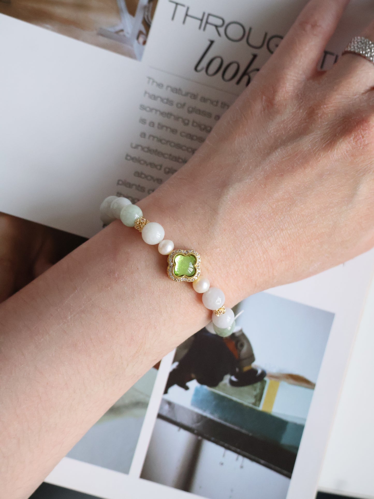 Green Jadeite & Freshwater Pearl Crystal Bracelet with Clover Charm (String Through) — Elowee | 8mm (Elastic)